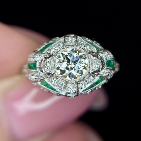 Art Deco Platinum Diamond Emerald Engagement Ring - Picture 15 of 17